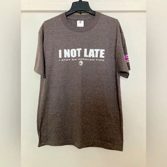 NWT T&C Surf Designs Hawaii I not late T-Shirt Shirt Top Hawaiian Time Large L - Picture 1 of 6